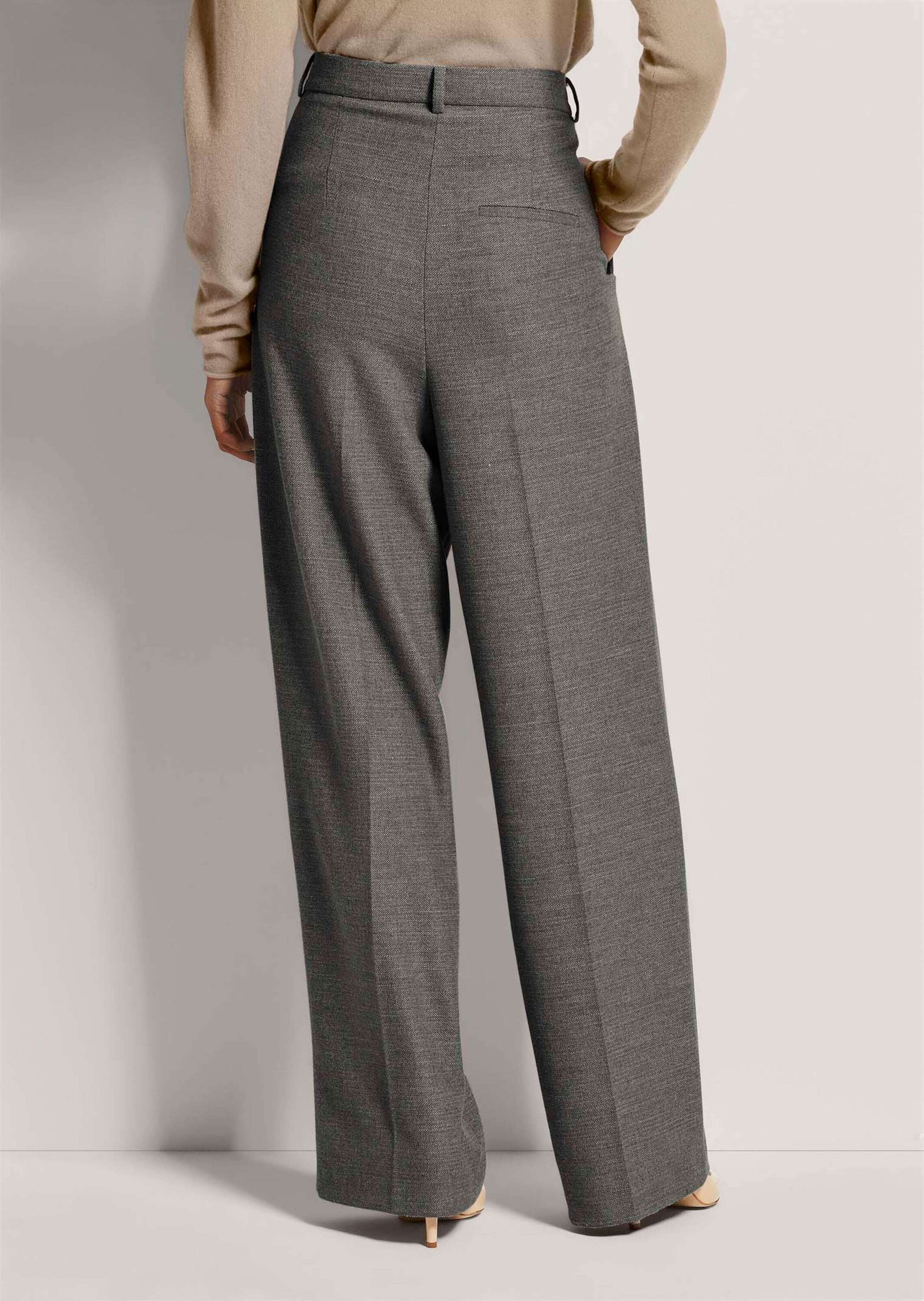 Bundfaltenhose MADELEINE "Palazzohose Weite Bundfaltenhose mit Formbund", Damen, Gr. 38, N + K Gr, grau (nebel, melange), Modern, normal, Hosen, Weite Bundfaltenhose mit Bügelfalte