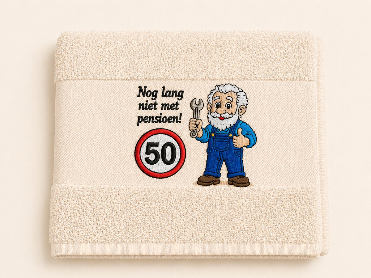 Henri Studio Handdoek Abraham 50 jaar geborduurd nog lang niet met pensioen