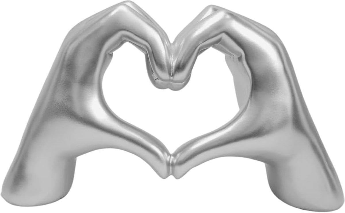 Zilverkleurige hart handen sculptuur - Decoratief liefdesgebaar van hars voor in de woonkamer