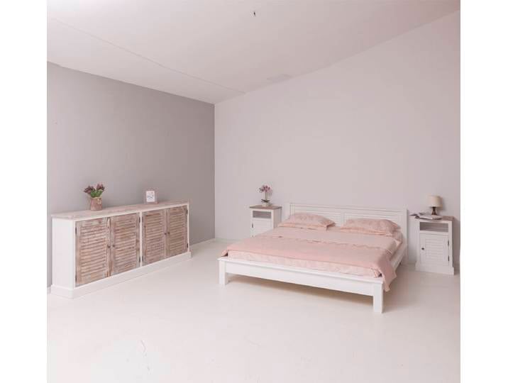 Weißes Schlafzimmer im Landhausstil