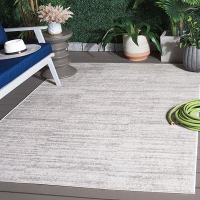 SAFAVIEH Stella Finola Modern & Contemporary Rug