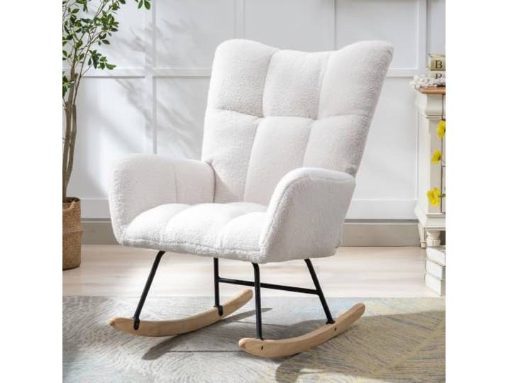 Ropilly Teddy Schaukelstuhl weiß mit Wingback und Massivholz-Basis Weicher Teddybezug, hohe Rückenlehne und sanftes Schaukeln für entspanntes Sitzen im Wohn- oder Kinderzimmer.
