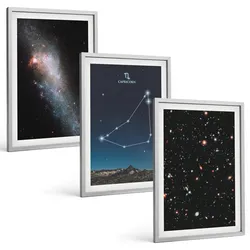 BILDER SET 3er Set - 40x60 cm Silberner Rahmen - Galaxie im Sternbild Steinbock