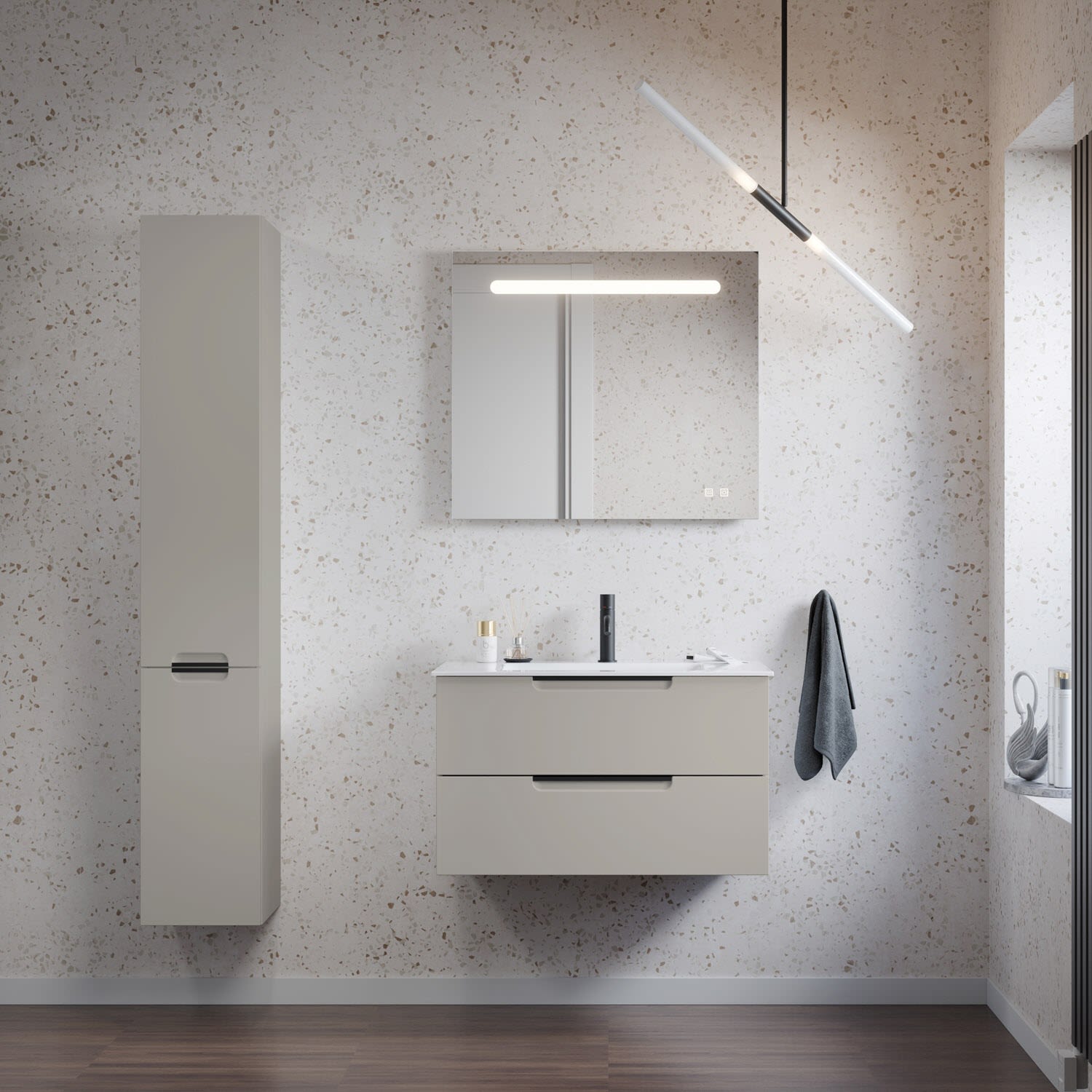burgbad Ilo Lichtspiegel mit LED 80 x 70 cm, mit USB Ports und Handyhalter, Spiegel, SIKH080PN652, Alu-Optik