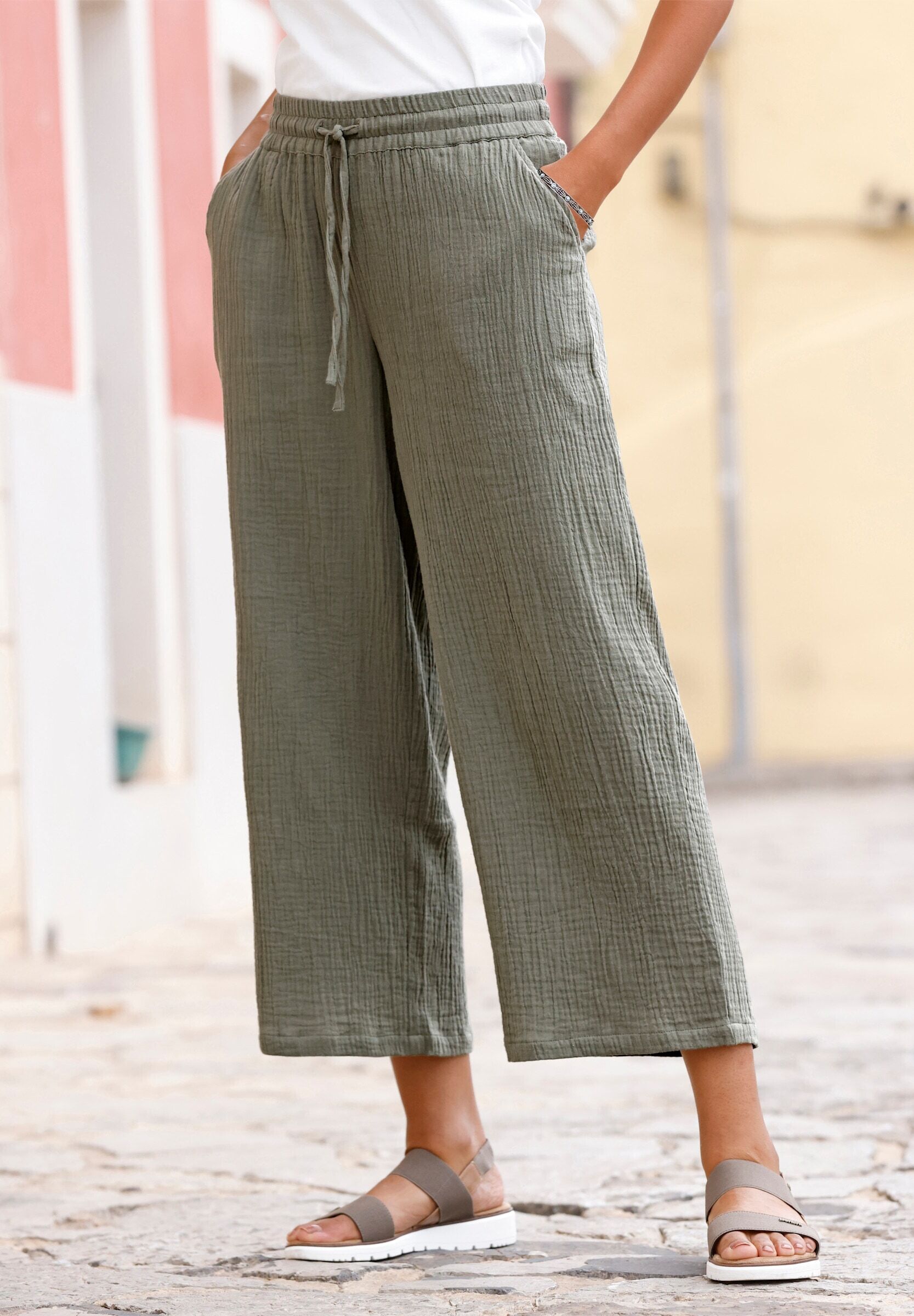 Culotte WITT "Culotte Culotte in Struktur-Qualität", Damen, Gr. 42, N-Gr, grün (khaki), Musselin, , Sportlich, weit, Hosen Culotte
