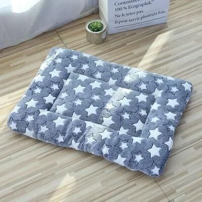 Uplift Essentials Ultra Soft Short Plush Pet Sleeping Mat & Thermal Blanket stars 22.8 X 15.3 In