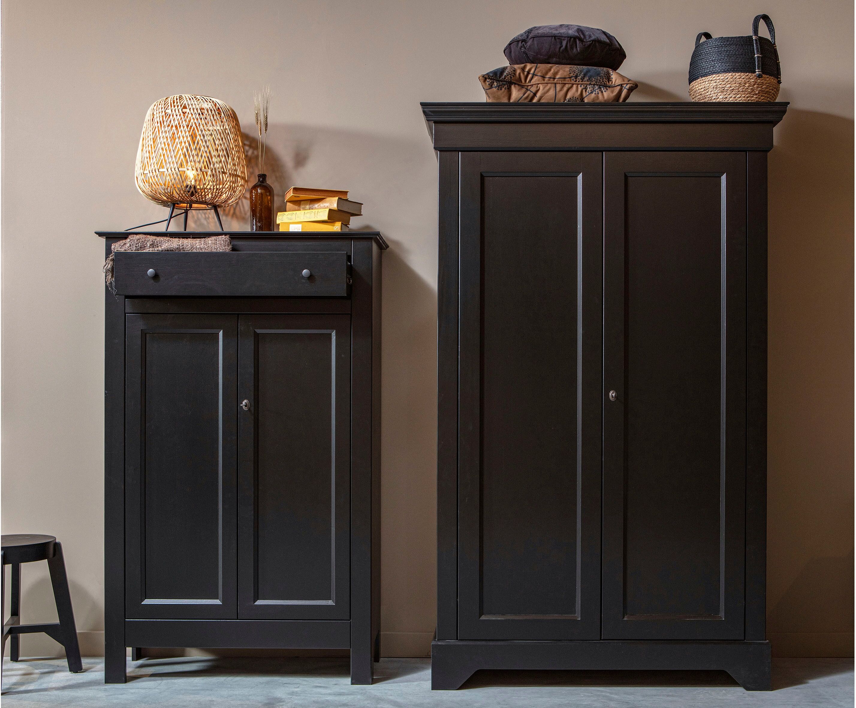 Garderobenschrank WOOOD "Isabel", schwarz, Holzwerkstoff, Schränke, Garderobenschrank, Mit Schlüssel, Tragkraft 15 kg pro Einlegeboden, sichbare maserung schwarz Einheitsgröße