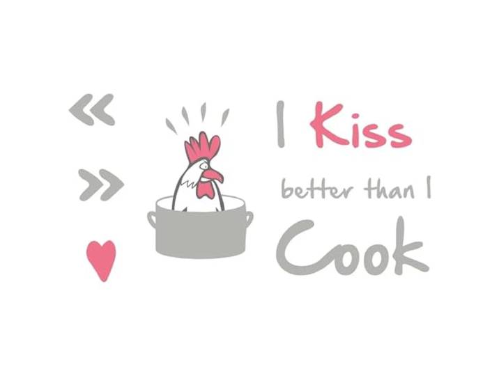 Komar Deco-Sticker I KISS BETTER THAN 50 x 70 cm Wandtattoo, Wandbild, Wandsticker, Wandaufkleber, Walltattoo, Küche, Sprichwort, kochen 17801h
