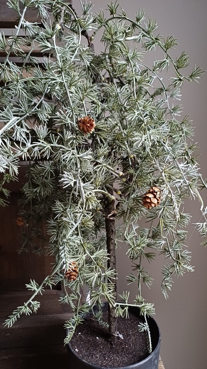 Groen kunstboompje Ceder in pot voor op tafel