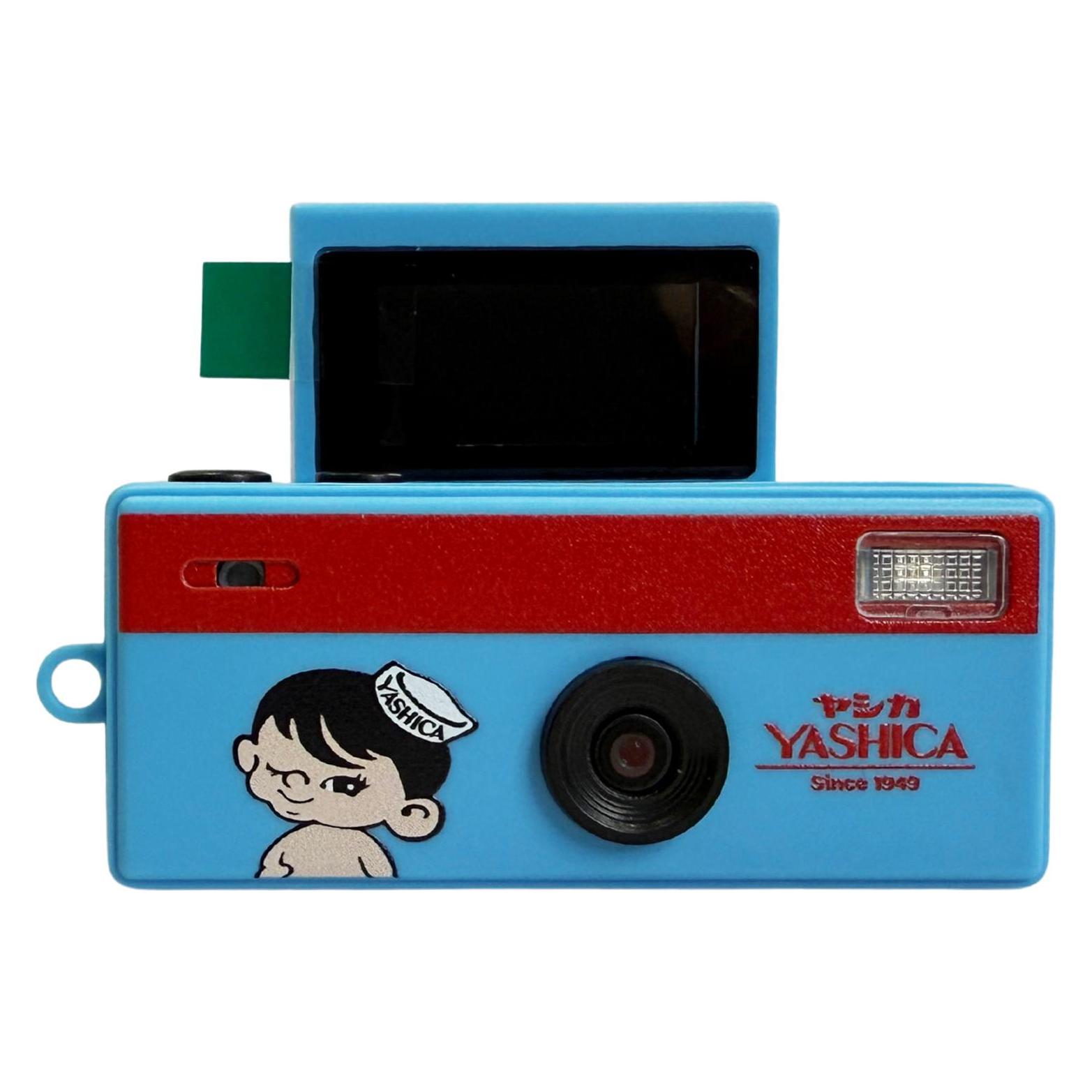Yashica Funtastic Keychain Camera ( Boy Adventure) (YASFASMNCY1)