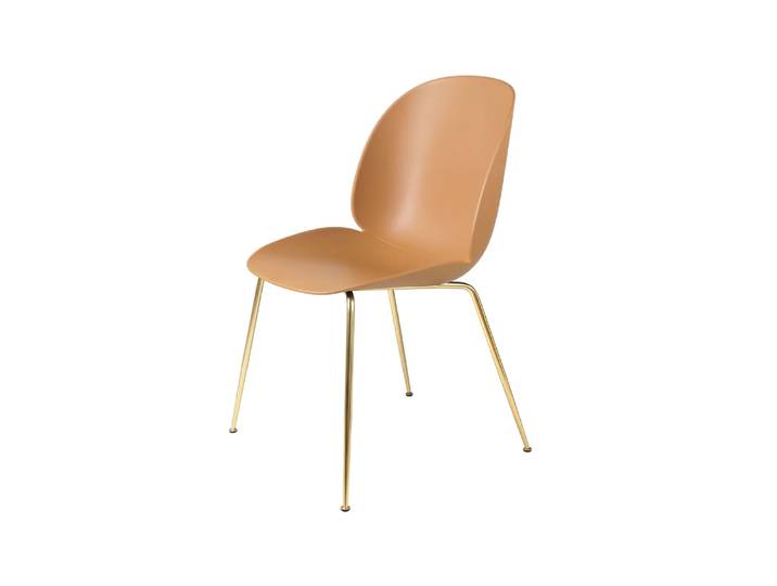 GUBI Beetle Stuhl Bernstein brown, Gestell aus Messing