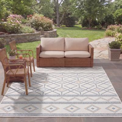 SAFAVIEH Courtyard Kojiro Indoor/ Outdoor Rug
