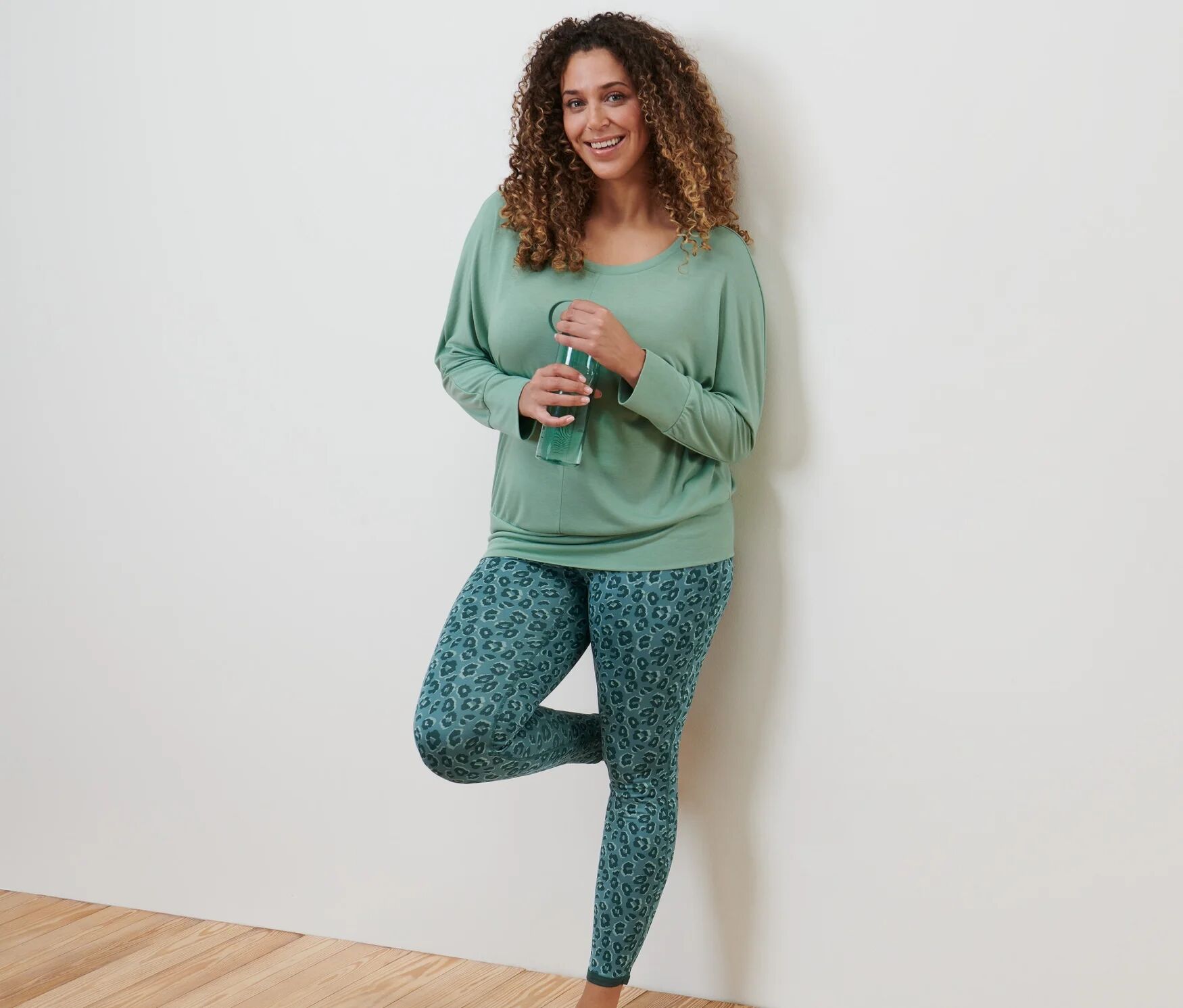 Tchibo - Sport-und-Yogashirt - Damen - Gr. M - grün