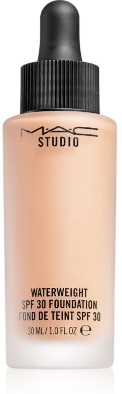 MAC Cosmetics Studio Waterweight SPF 30 Foundation lightweight tinted moisturiser SPF 30 shade NW18 30 ml