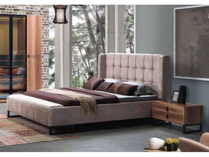 JVmoebel Polsterbett Gemütliches Doppelbett aus Stoff in harmonischem Braun mit Holzfüßen, Made in Europa