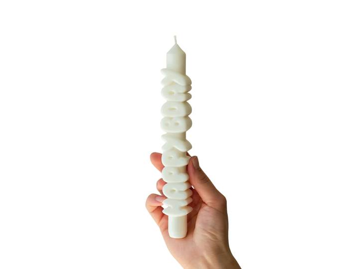 Kerze Taper candle HAPPY BDAY weiss