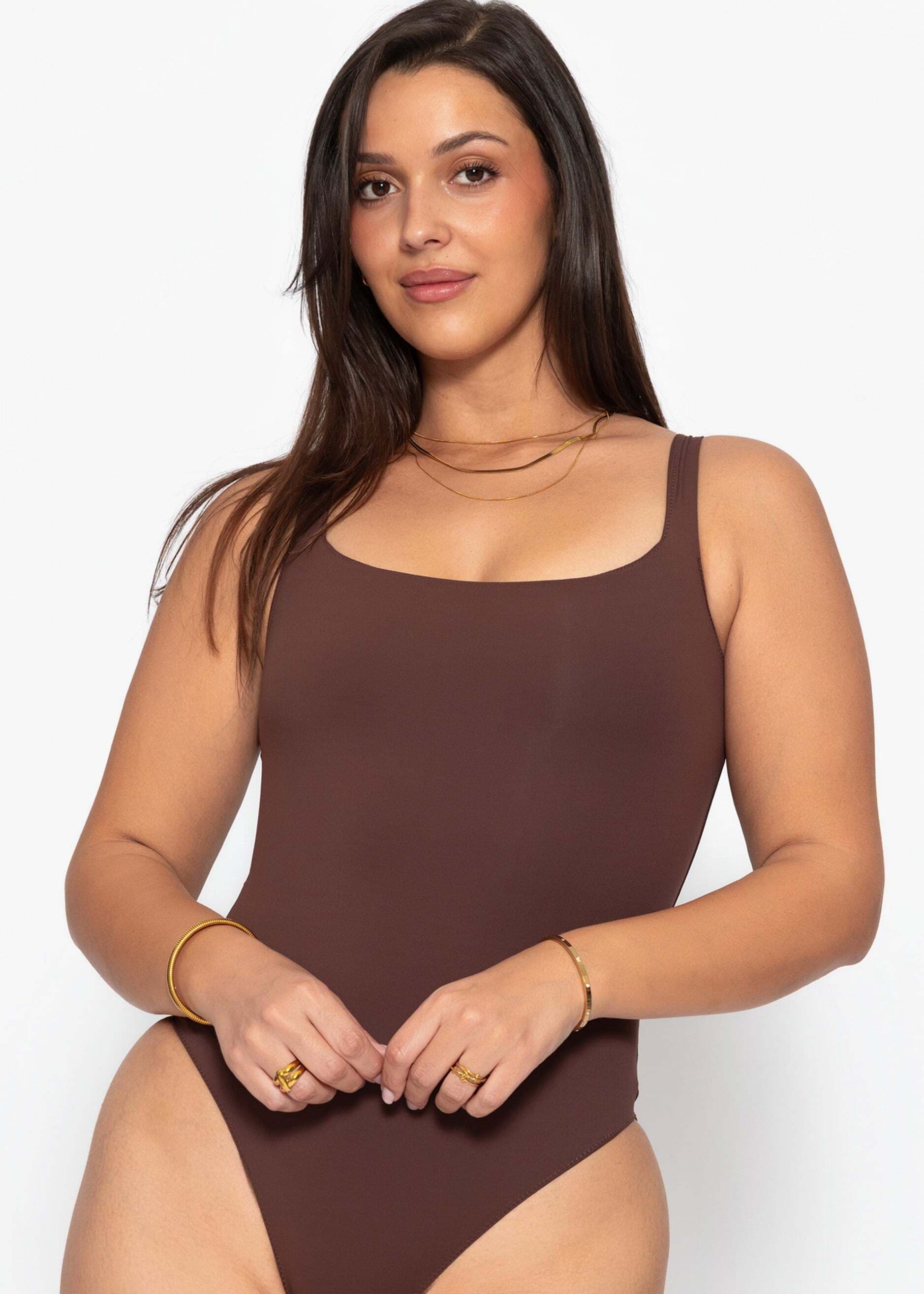 Shaping-Body SASSYCLASSY "Bodysuit Soft Shapewear mit String", Damen, Gr. L-40, EURO, braun (dunkelbraun), Weitere Stoffart, Obermaterial: 76% Polyamid PA. 24% Elasthan EL., Hüftlang, Bodys Shaping-Body, Elastischer Body in leichtem Formeffekt mit tiefem 