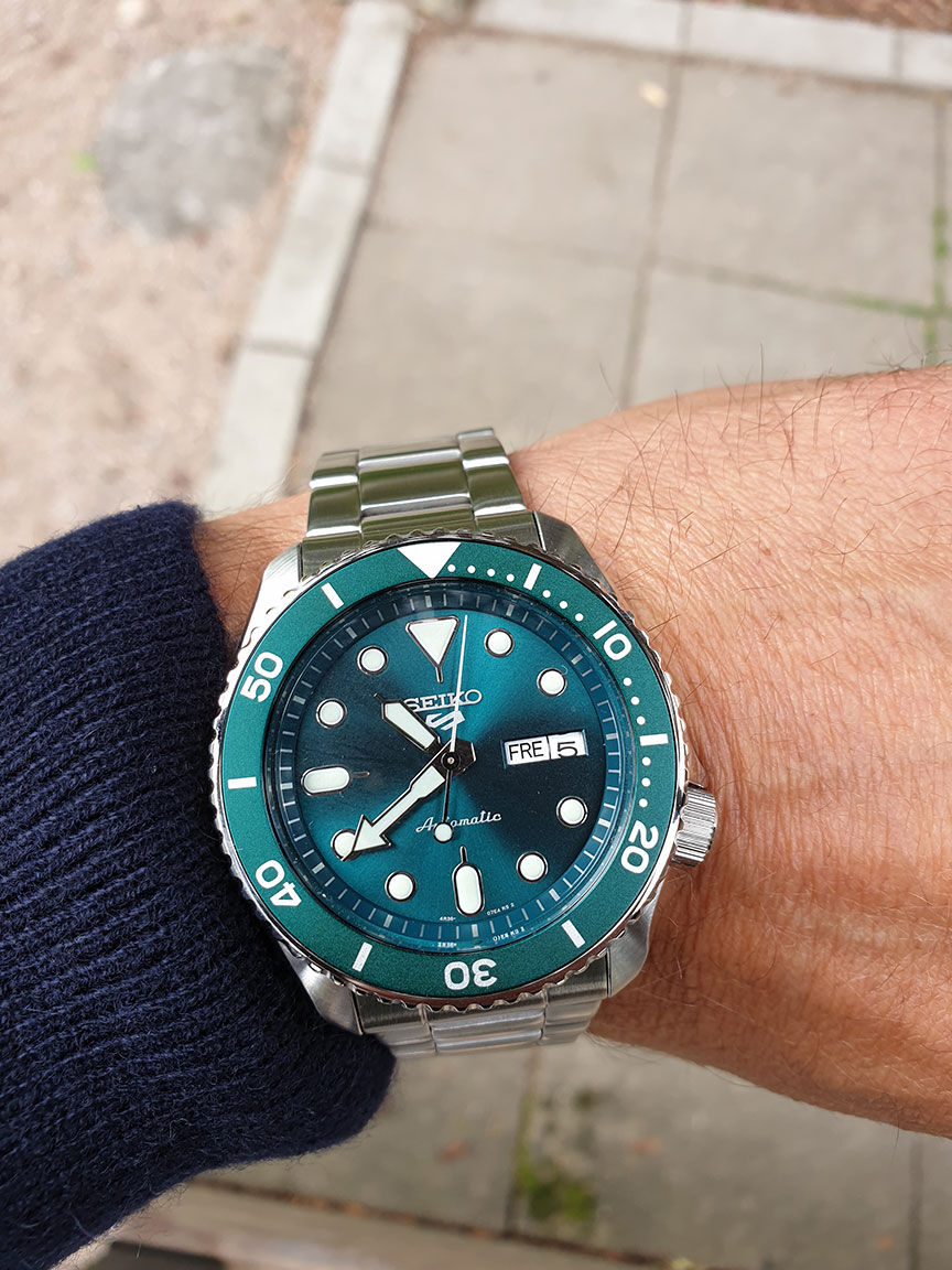 Seiko 5 Sports SRPD61K1 Automatic