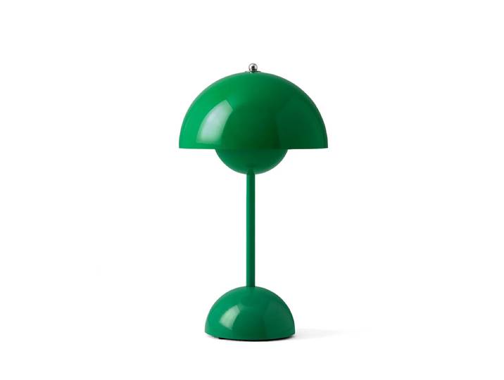 &Tradition - Flowerpot Akku Tischleuchte VP9 mit magnetischem Ladekabel, glänzend, signalgrün