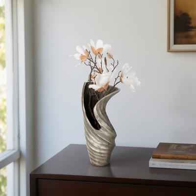 Sagebrook Home Wasilla Metal Vase, Novelty, Solid
