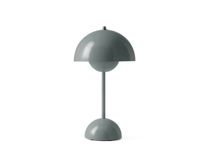 &Tradition - Flowerpot Akku Tischleuchte VP9 mit magnetischem Ladekabel, glänzend, steinblau