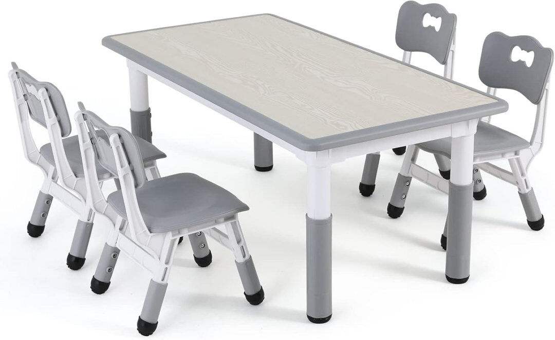 Zoomie Kids Vorodan Kids and Chair Set
