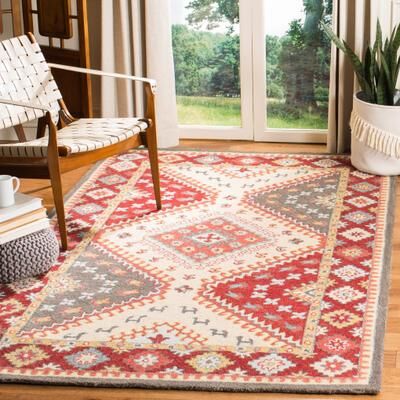 SAFAVIEH Handmade Aspen Iola Boho Tribal Wool Rug