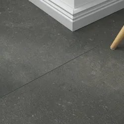 Klick-Vinyl Patio dark – inkl. Dämmung & Fußleisten