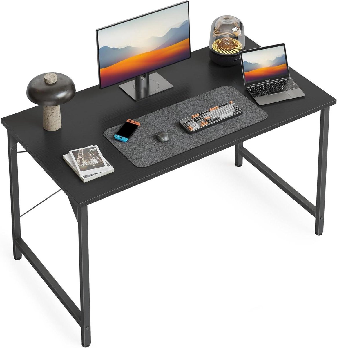 Minimalistisch zwart computerbureau voor uw thuiswerkplek