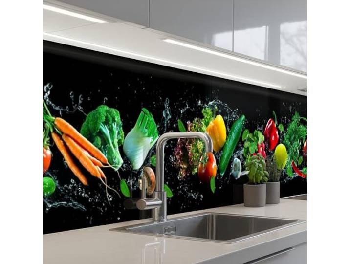 KitchenYeah© Küchenrückwand Selbstklebend Küchenspritzschutz Rückwand 80x500 cm - Wandschutz Ohne Bohren Spritzschutz Wand Wandverkleidung Gemüse - Spritzer - Schwarz