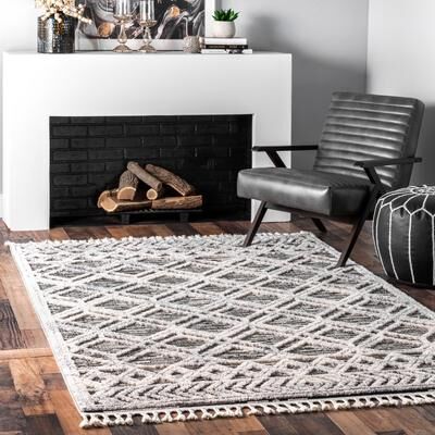 Nuloom Ansley Moroccan Lattice Tassel Area Rug