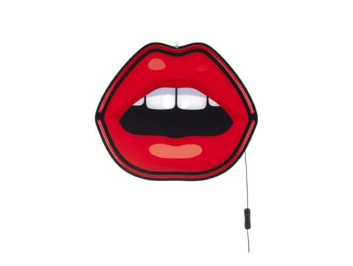 Seletti Blow Neon Lamp Mouth Wandlampe mit hellen Lippen rot Seletti Blow Led Lamp: Un'esplosione di stile e designLa Seletti Blow Led Lamp è un'icona del design contemporaneo, un'oper