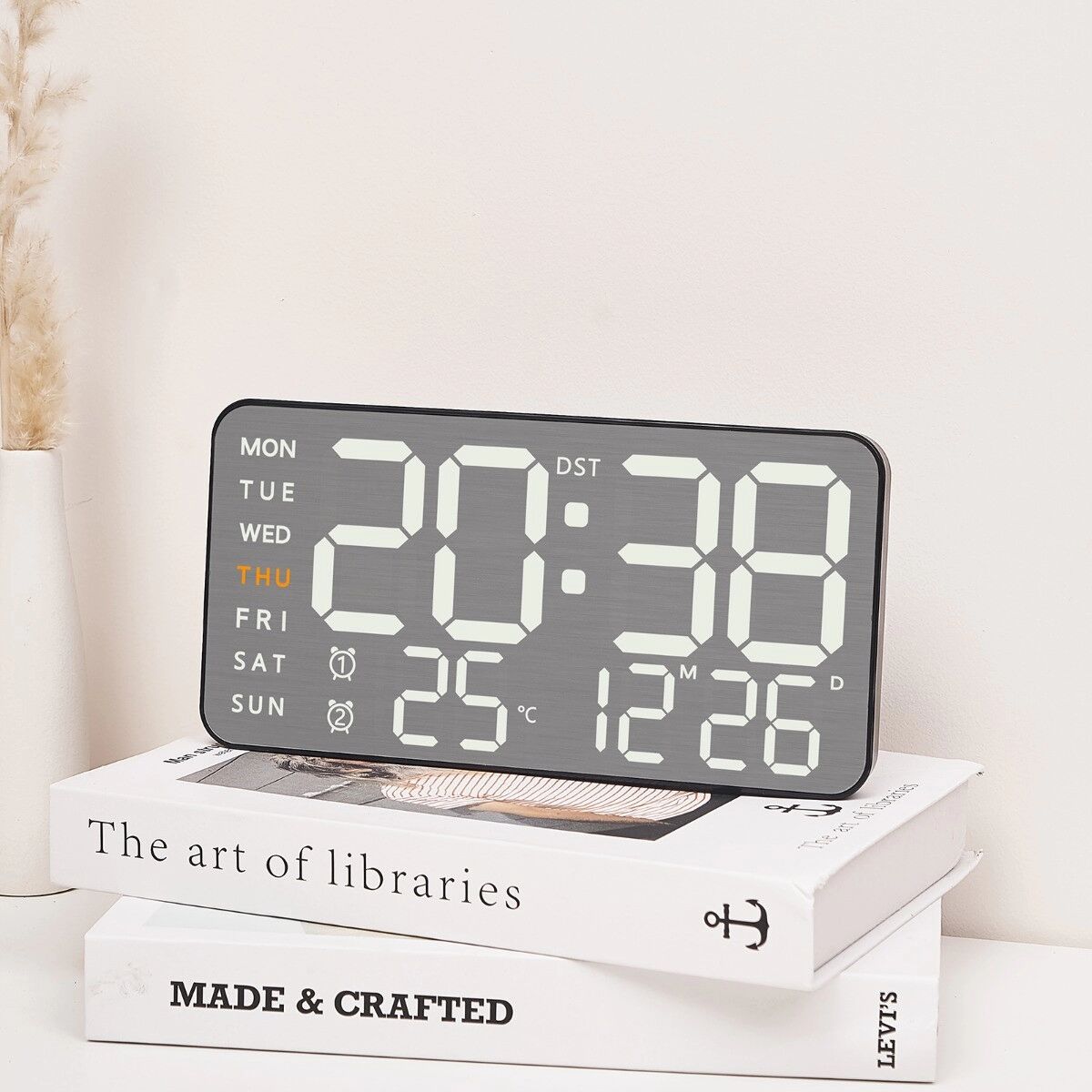 INF Multifunktionaler LED-Wecker mit Thermometer, Mondphase, Kalender und Countdown Schwarz