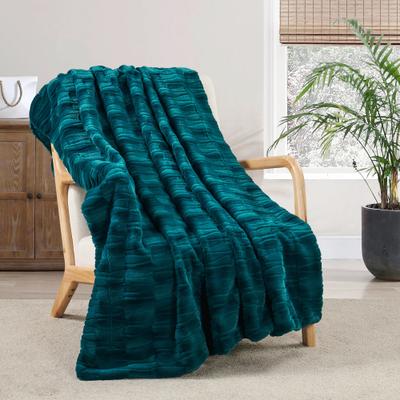 Home Soft Things Leaf Pattern FauxFur Throw Cozy Textured Blanket