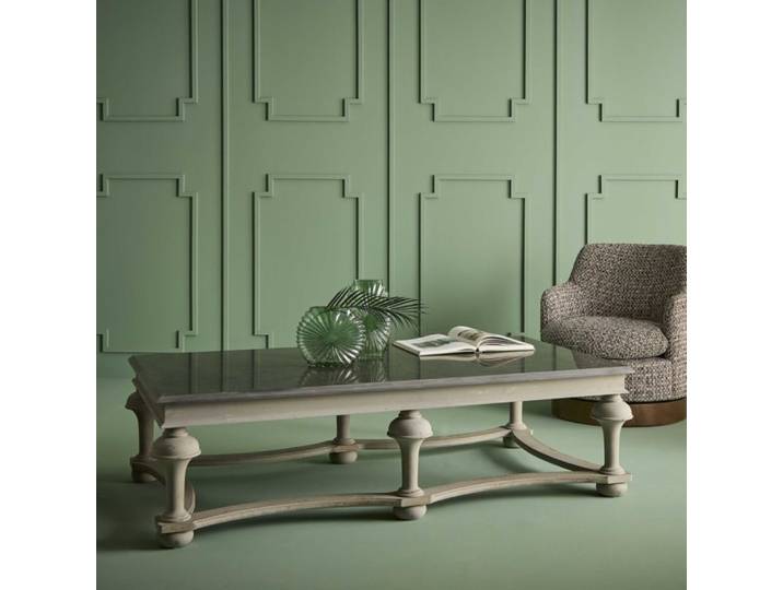 Table basse en pin massif gris vieilli