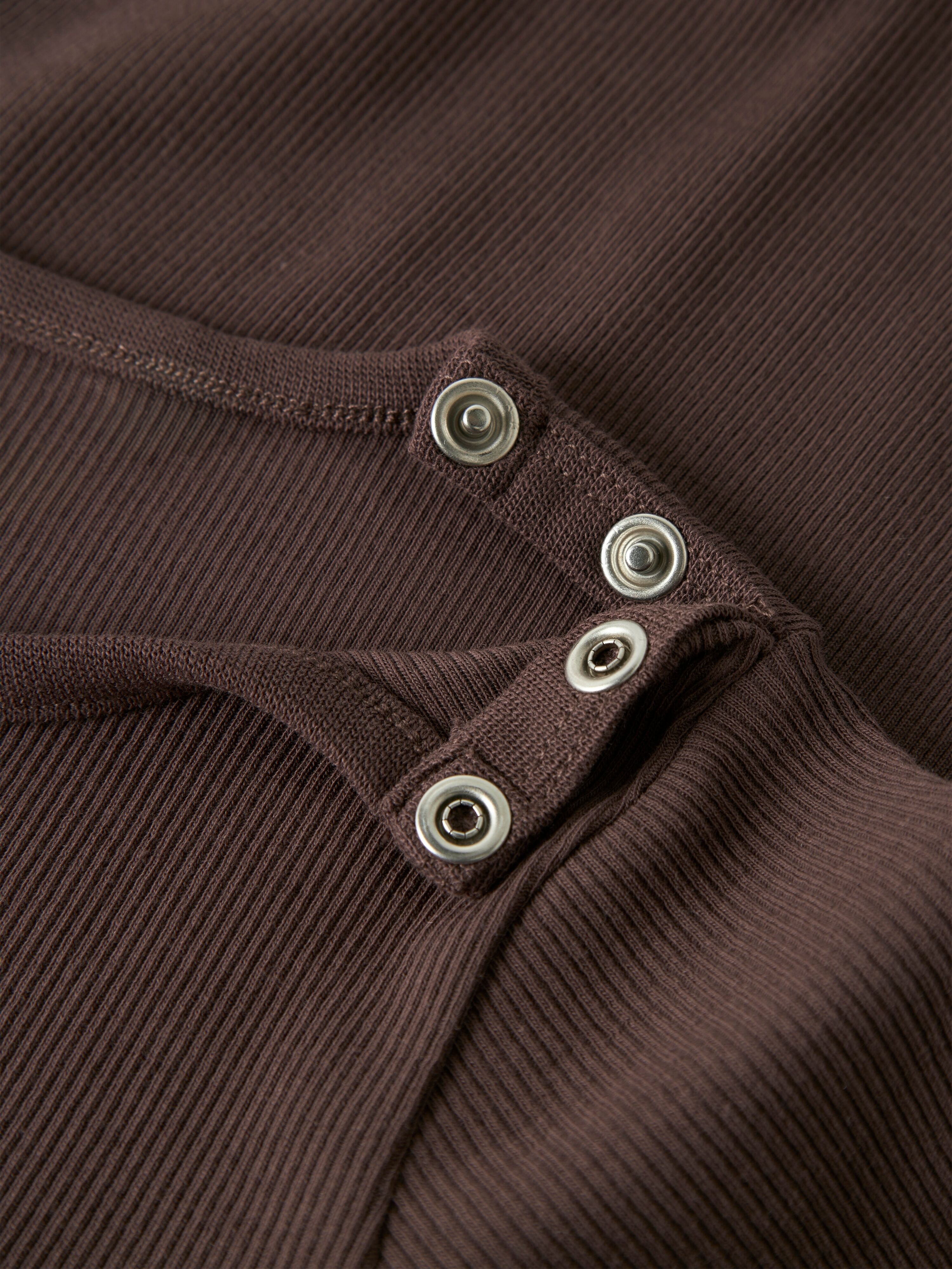 Body NAME IT "NBNNAKAL LS SUIT NOOS", Jungen, Gr. 50, N-Gr, braun (french roast), Sweatware, Obermaterial: 95% Baumwolle, 5% Elasthan, unifarben, regular fit, Rundhals, Bodys Body french roast 50, N-Gr