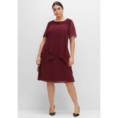 Abendkleid SHEEGO "Abendkleid", Damen, Gr. 52, Normalgrößen, Kurzarm, rot (weinrot), 100% Polyester, Spitze:100% Polyamid, unifarben, knielang, Rundhals, Kleider Abendkleid