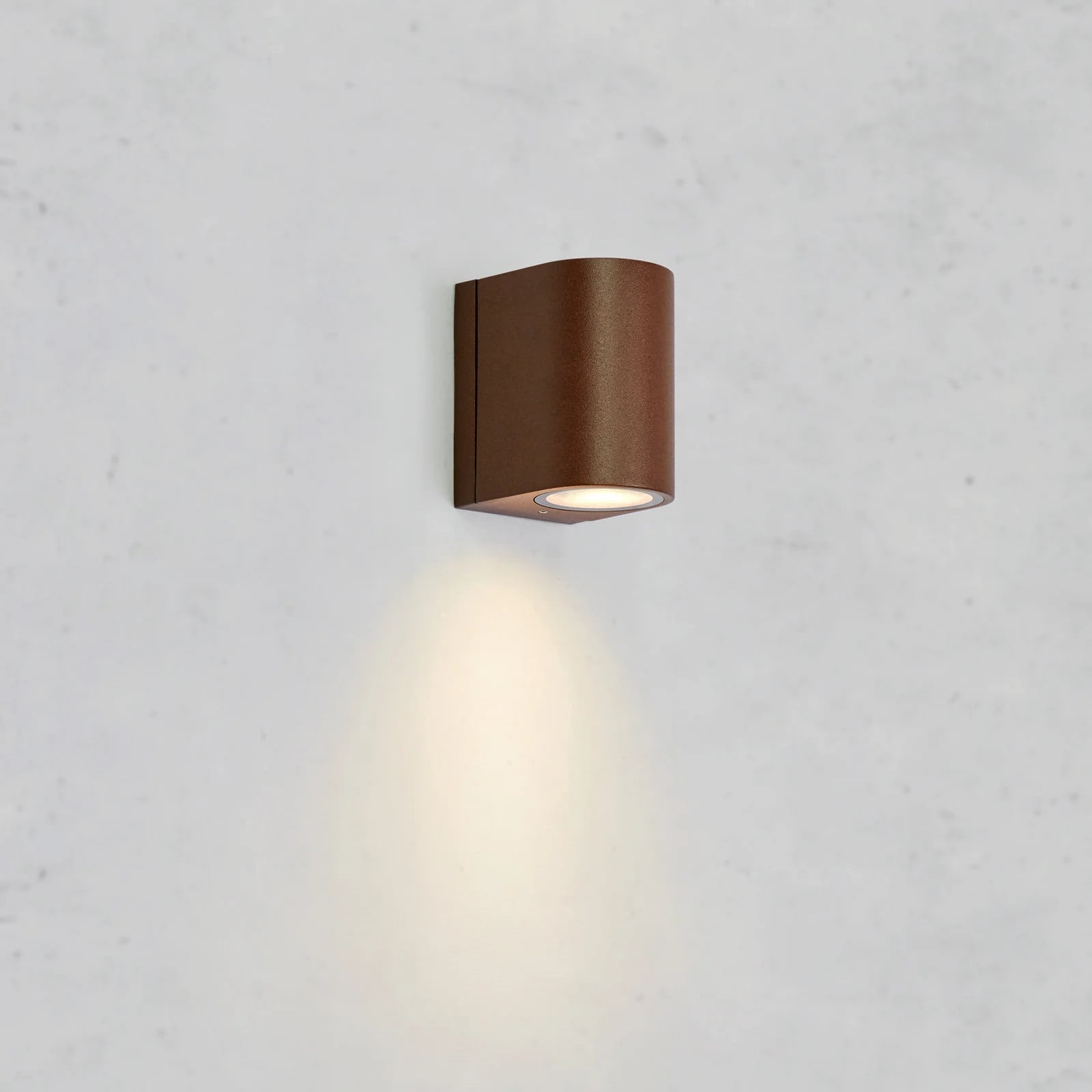 Markslöjd Scandinavisch LED buiten wandlamp, bruin, IP65, dimbaar