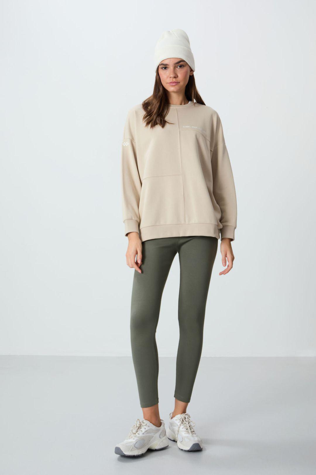 Oversized Crewneck Sweater