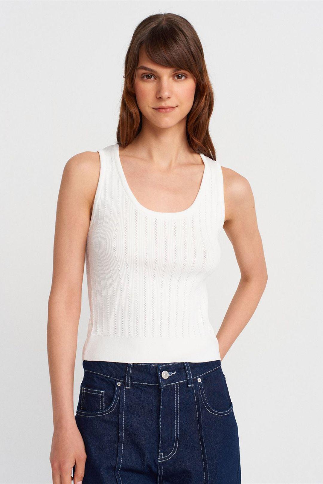 Rippenshirt ohne Ärmel im Slim-Fit