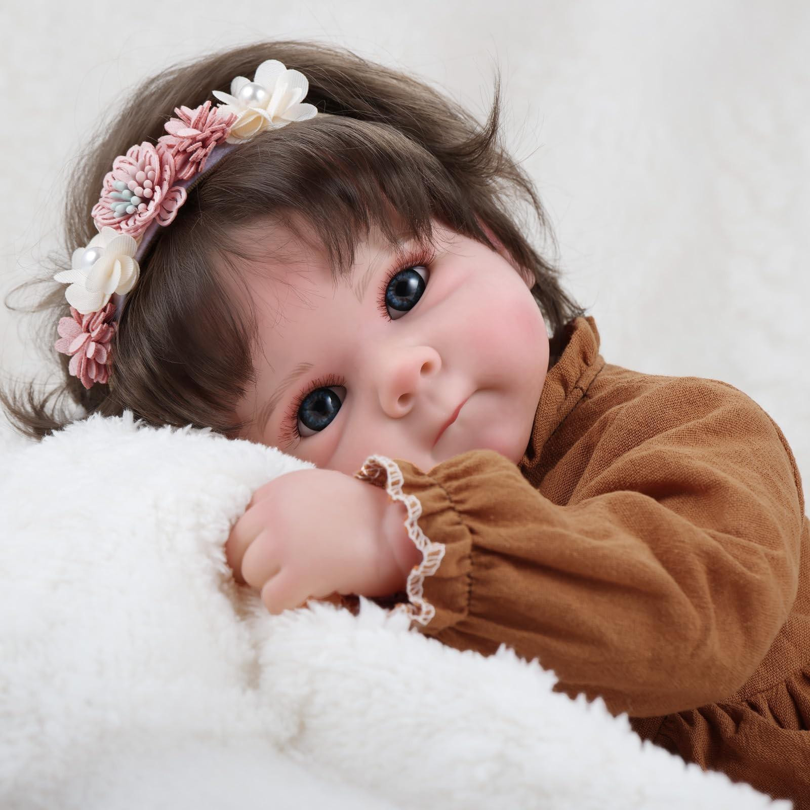 Realistische babypop met accessoires, 45 cm, oranje