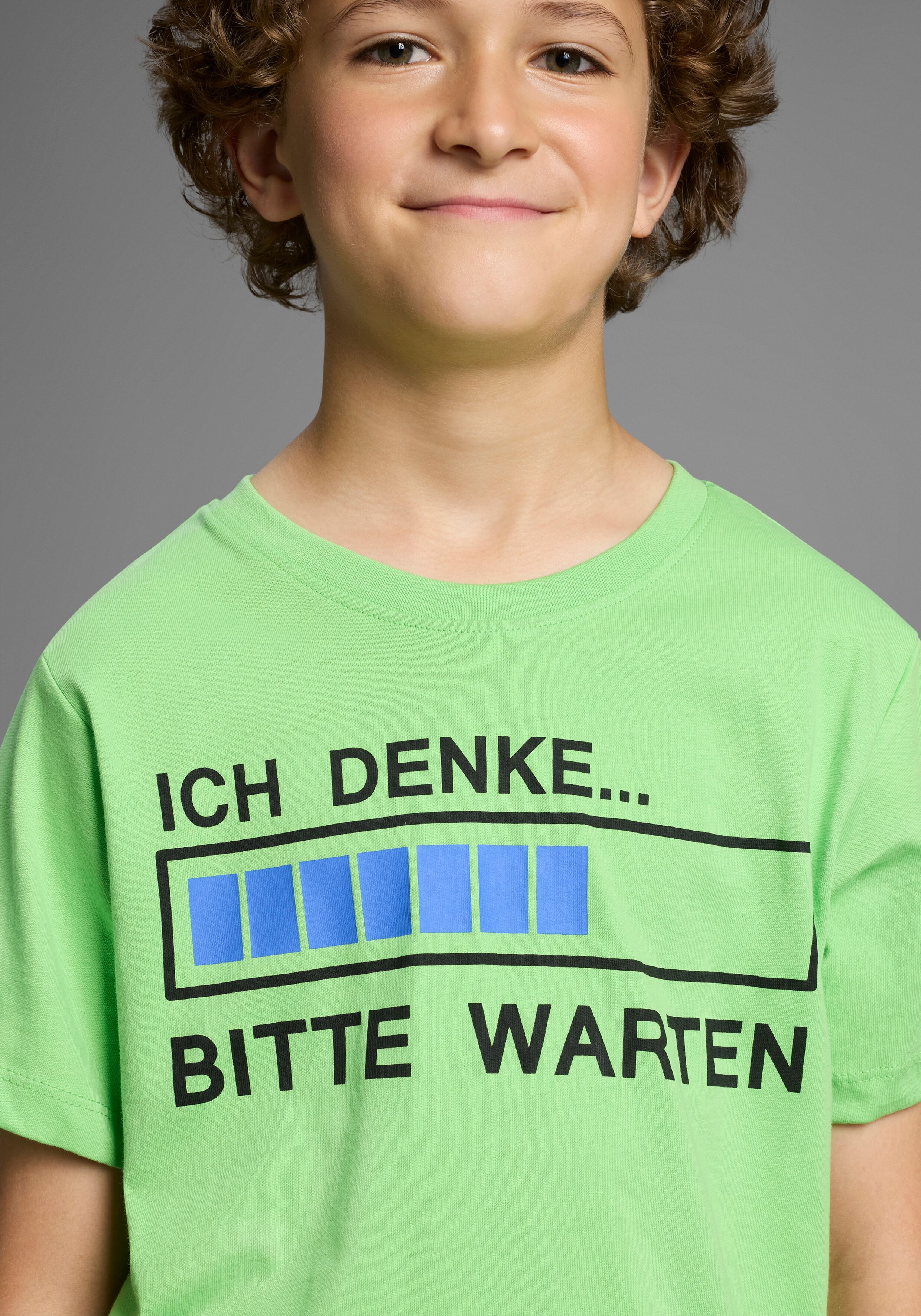 T-Shirt KIDSWORLD "ICH DENKE...BITTE WARTEN", Jungen, Gr. 164/170, grün (neongrün), Jersey, Obermaterial: 100% Baumwolle, bedruckt, Basic, Basic, Rundhals, Shirts T-Shirt, Kurzarm, Basic Passform, mit trendigem Aufdruck neongrün 164/170