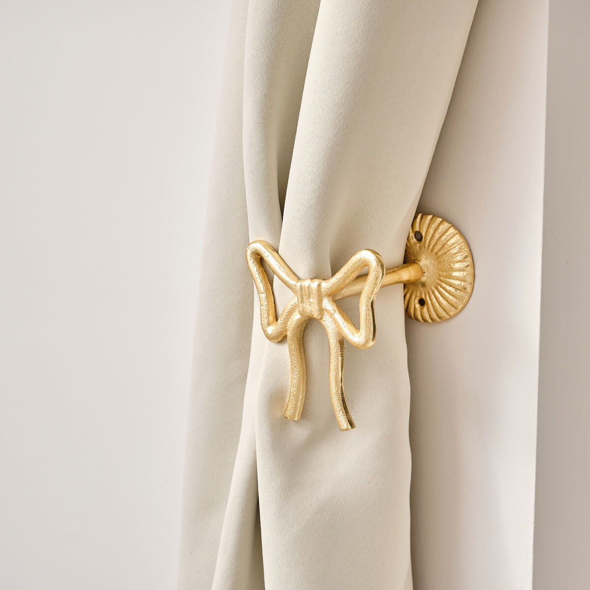 Set of 2 Gold Metal Bow Curtain Tie Backs Metal