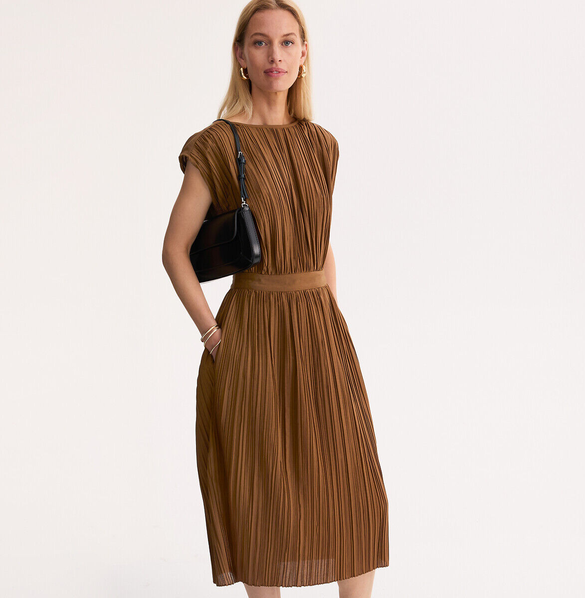 ANNE WEYBURN Robe plissée longueur midi sans manches