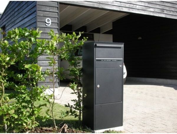 Allux 800 Pakkepostkasse, Sort