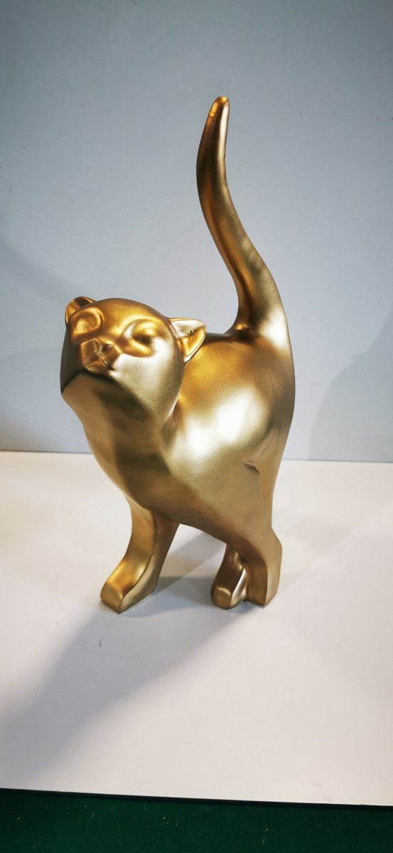 Luxe Kattenbeeldje Goud – Modern Decoratie Beeld Kat van Gegoten Polyester – Hoogte: 32 cm