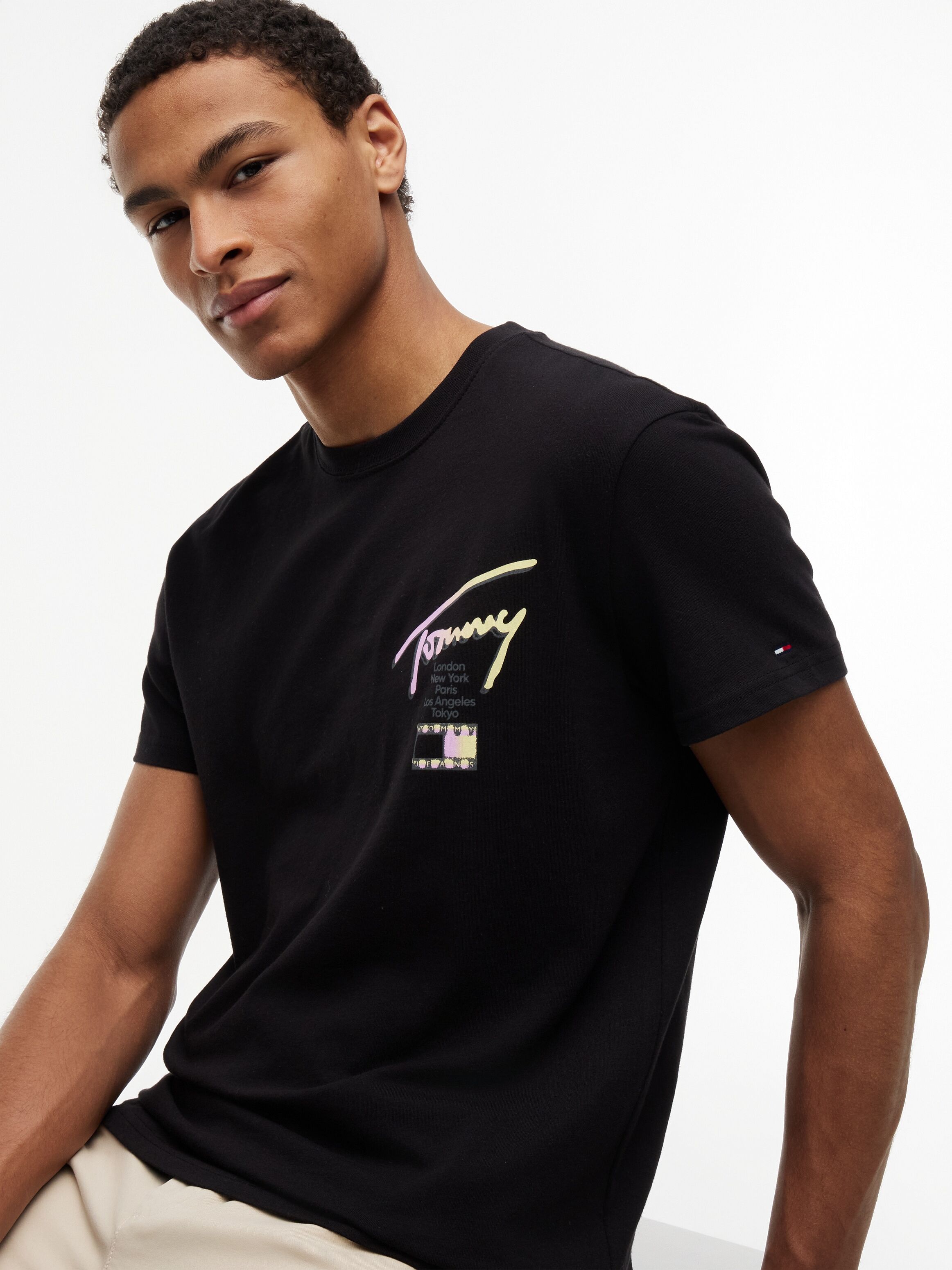T-Shirt TOMMY JEANS "TJM REGULAR CITY SIGNATURE", Herren, Gr. S, schwarz, Single Jersey, Obermaterial: 100% Baumwolle, regular fit normal, Shirts T-Shirt, mit Tommy-Signatur-Logo auf dem Rücken