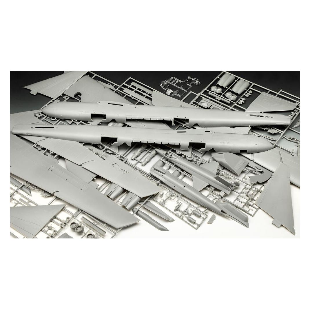 Revell B-52D Stratofortress Platinum Edition (03793)
