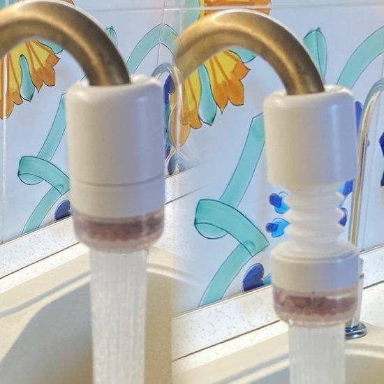 Witte kraan met intrekbare douchekop en universele aansluiting voor keuken of badkamer