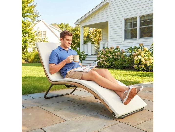 Bain de soleil en résine tressée transat de jardin design en S courbe naturelle structure robuste acier coussin crème